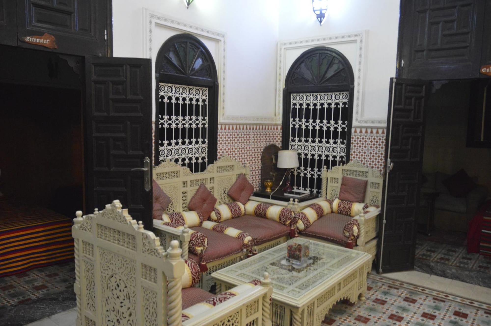 Riad Baddi ซาเล ภายนอก รูปภาพ
