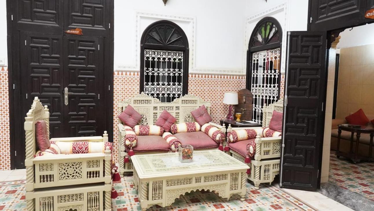 Riad Baddi ซาเล ภายนอก รูปภาพ
